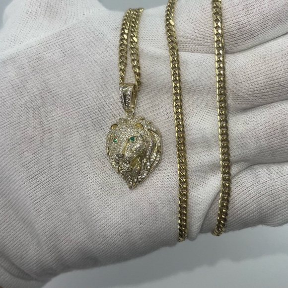 925 Sterling Silver Gold Plated Lion Head Pendant Iced CZ 12g Large unisex Charm - Picture 5 of 8